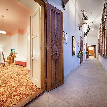 Ea Zamecky Hotell Hrubá Skála