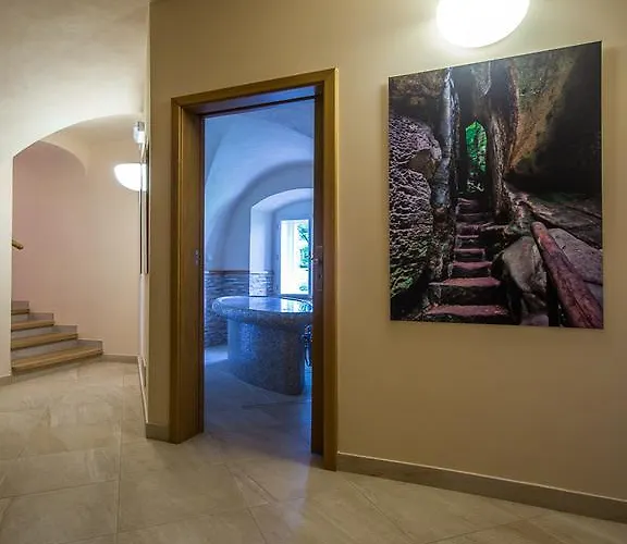 Hotel Ea Zamecky 4*
