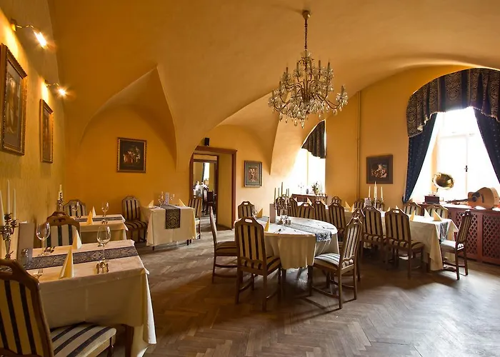 Hotel Ea Zamecky Hrubá Skála