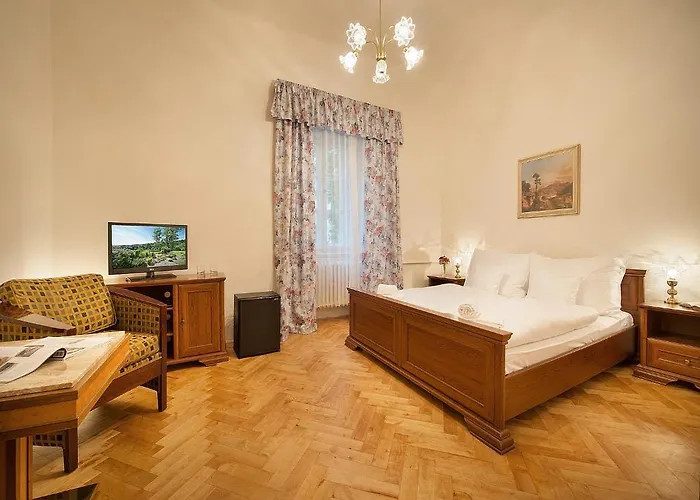 Hotel Ea Zamecky 4*